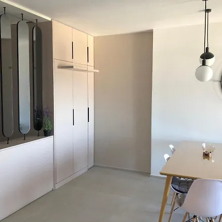Nik Apartment *