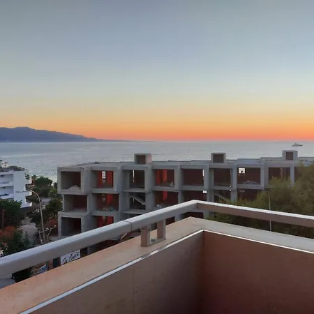 Nik * Sarande